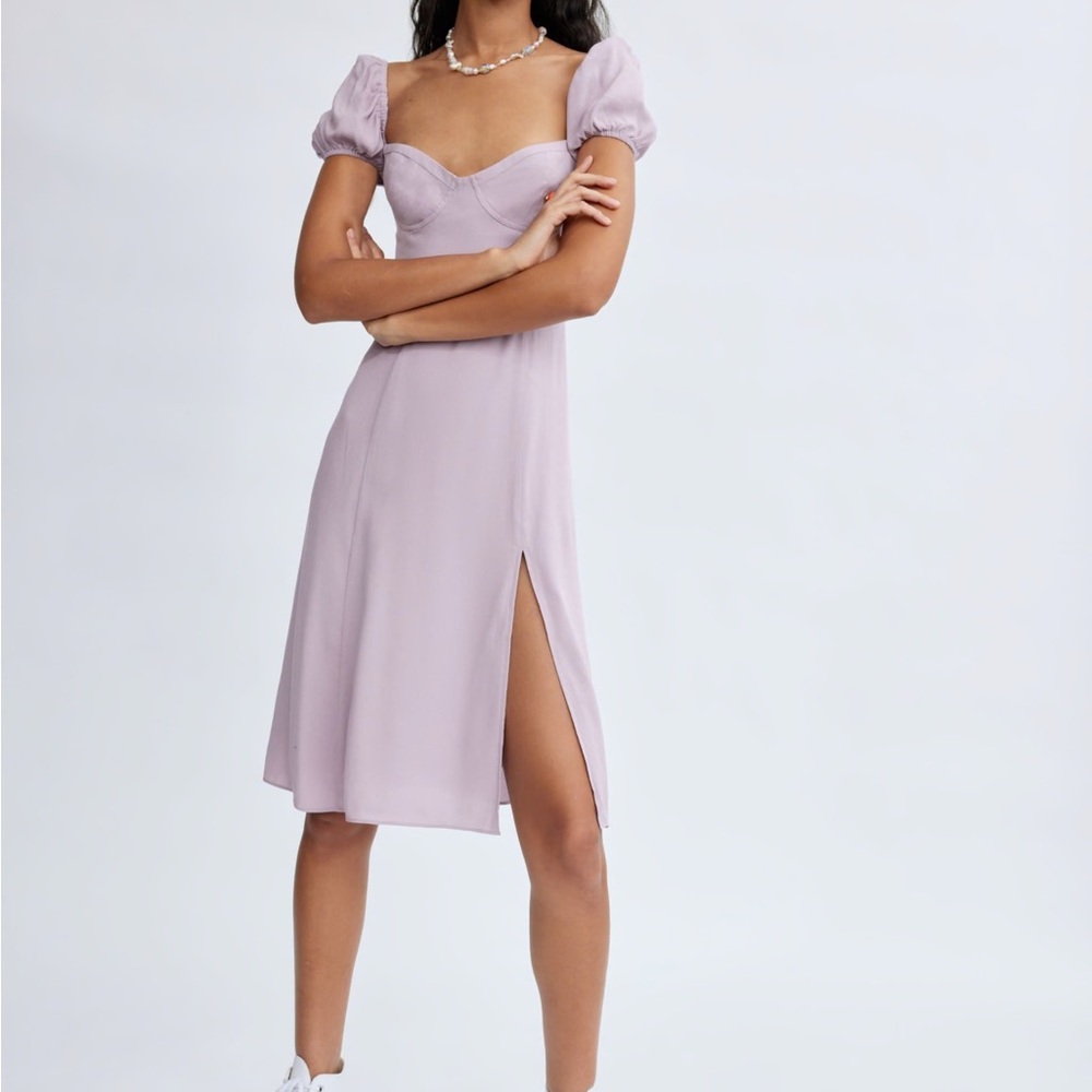 Aritzia Sunday Best Savannah Dress in rare discontinued color Hazy Lilac